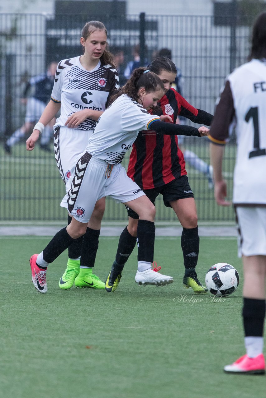 Bild 235 - B-Juniorinnen FC St.Pauli . Braedstrup IF : Ergebnis: 4:1